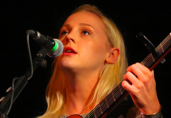 LAURA MARLING IN MULL