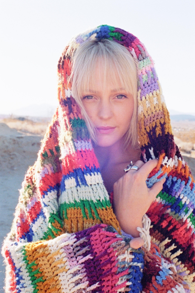 Laura Marling wearing a lovely blanket